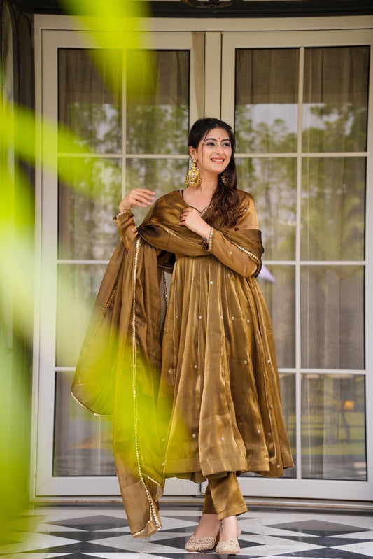 Kanak Elegant Suit Set