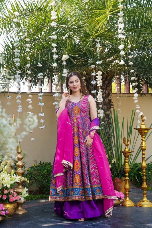 Nandika Vibrant Heavy Wedding Wear Suit Set
