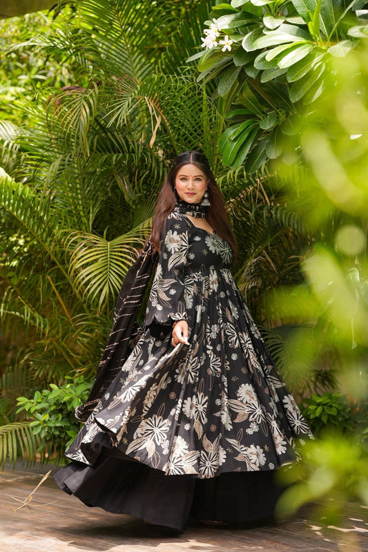 Mehrunissa Black Cotton Suit Set