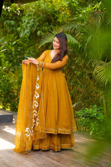 Kiyani Organza Suit Set