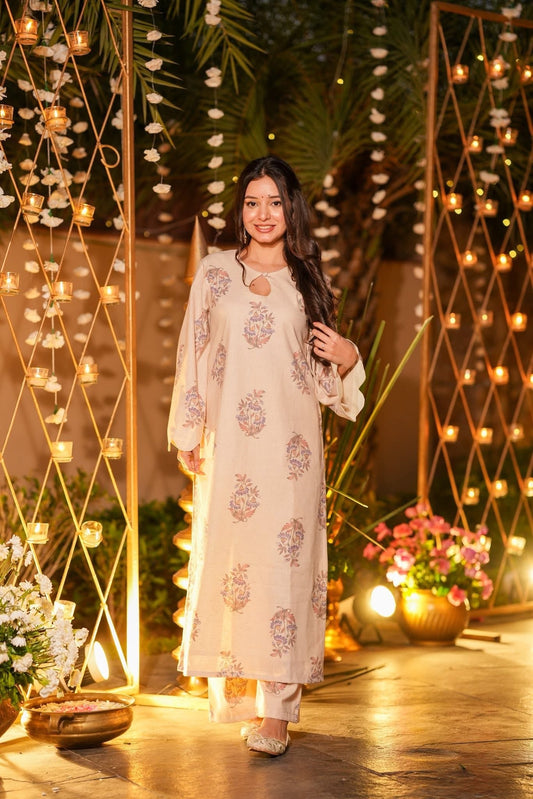 Pavika Motif Printed Kurta Set