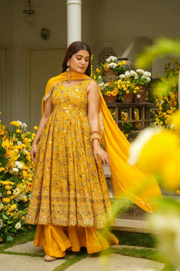 Sunahraaj Crown Yellow Heavy Suit Set