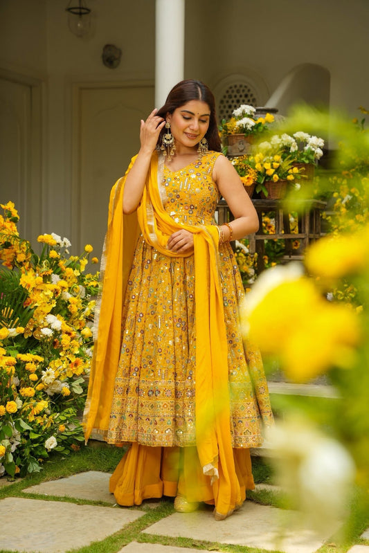 Sunahraaj Crown Yellow Heavy Suit Set