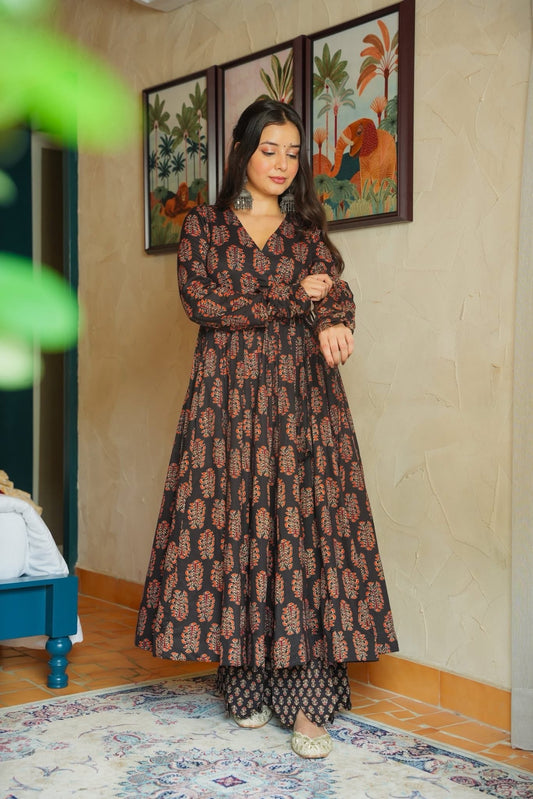 Jheel Naaz Angrakha Kurta Set