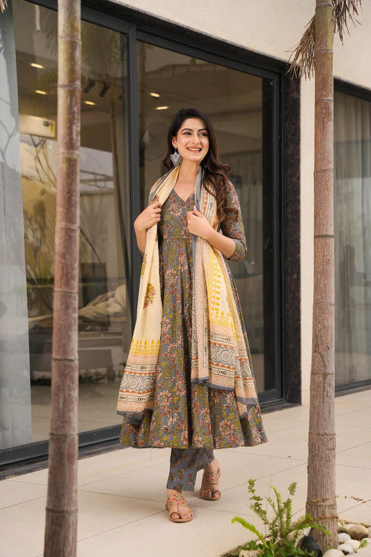 Vintage Charm Cotton Suit Set